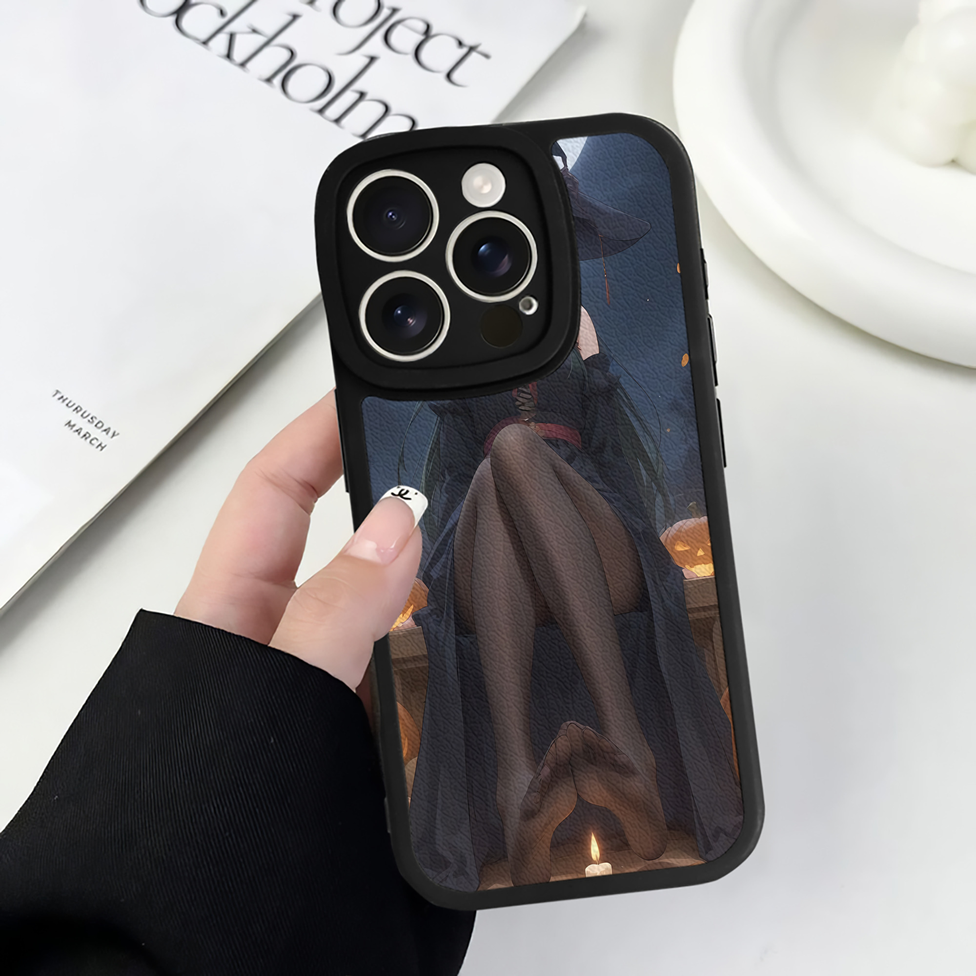 薬屋のひとりごと The Apothecary Diaries 【iPhone 16シリーズ対応】シリコンスマホケース（レザー調） 材質：シリコン